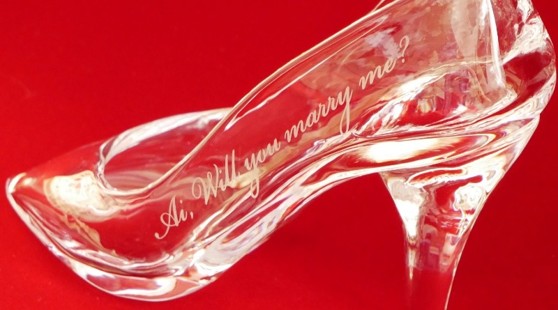 Svinde bort Hvert år Thicken Move over, Cinderella: 'Emma' glass slippers | DEJAPAN Blog